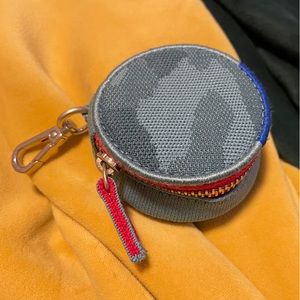 Rothy’s Carry Keychain in Mistletoe Green